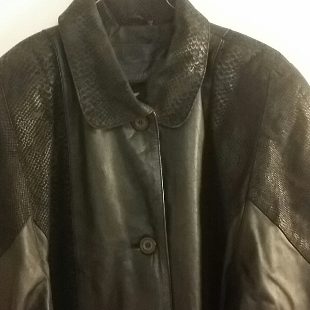 Vintage genuine leather Jacqueline ferrar coat